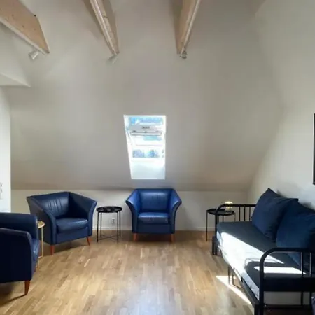 The Green House - In The Centre Of Apartment